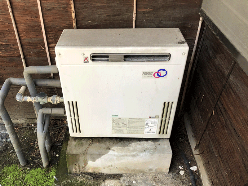 給湯器から水漏れしている