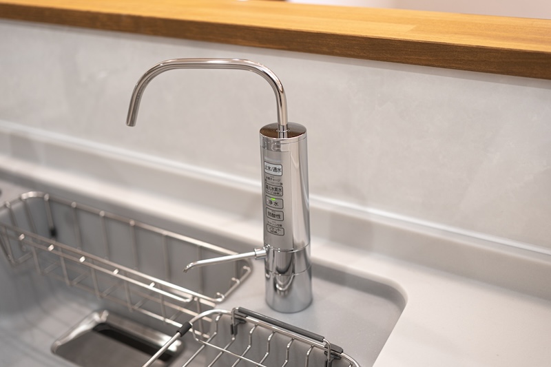 アンダーシンク型（ビルトイン型）浄水器