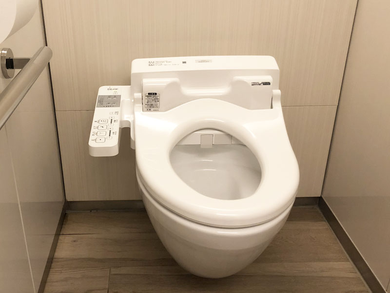 新しいトイレ